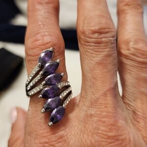 Stunning Silver-Tone Ring with Marquise-Cut Purple and Clear Stones Size 9